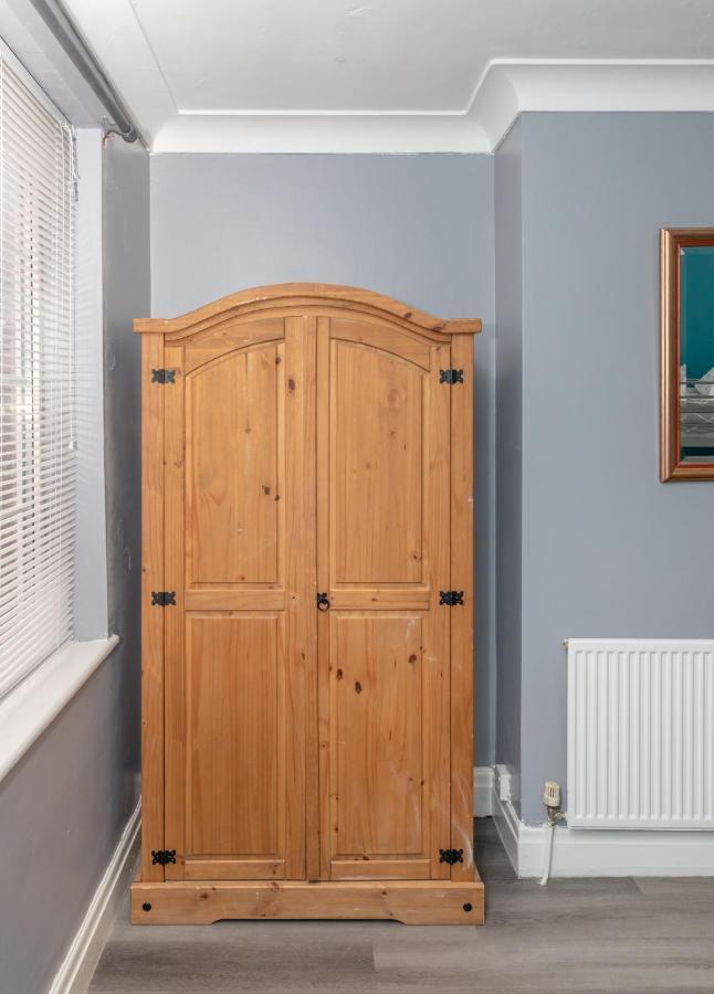 Leeds City Centre Spacious House Free Parking And Wi-Fi Exterior photo