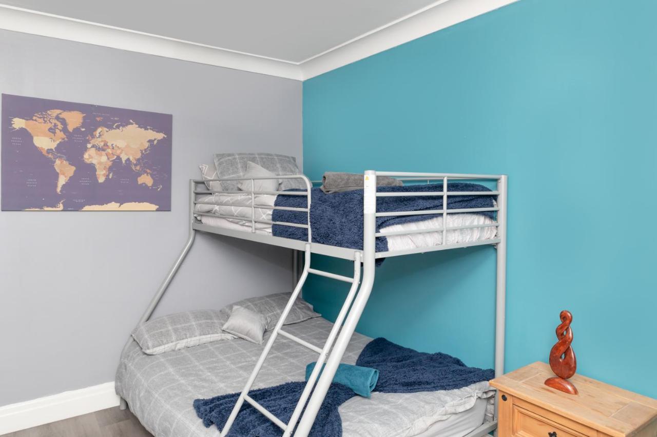 Leeds City Centre Spacious House Free Parking And Wi-Fi Exterior photo