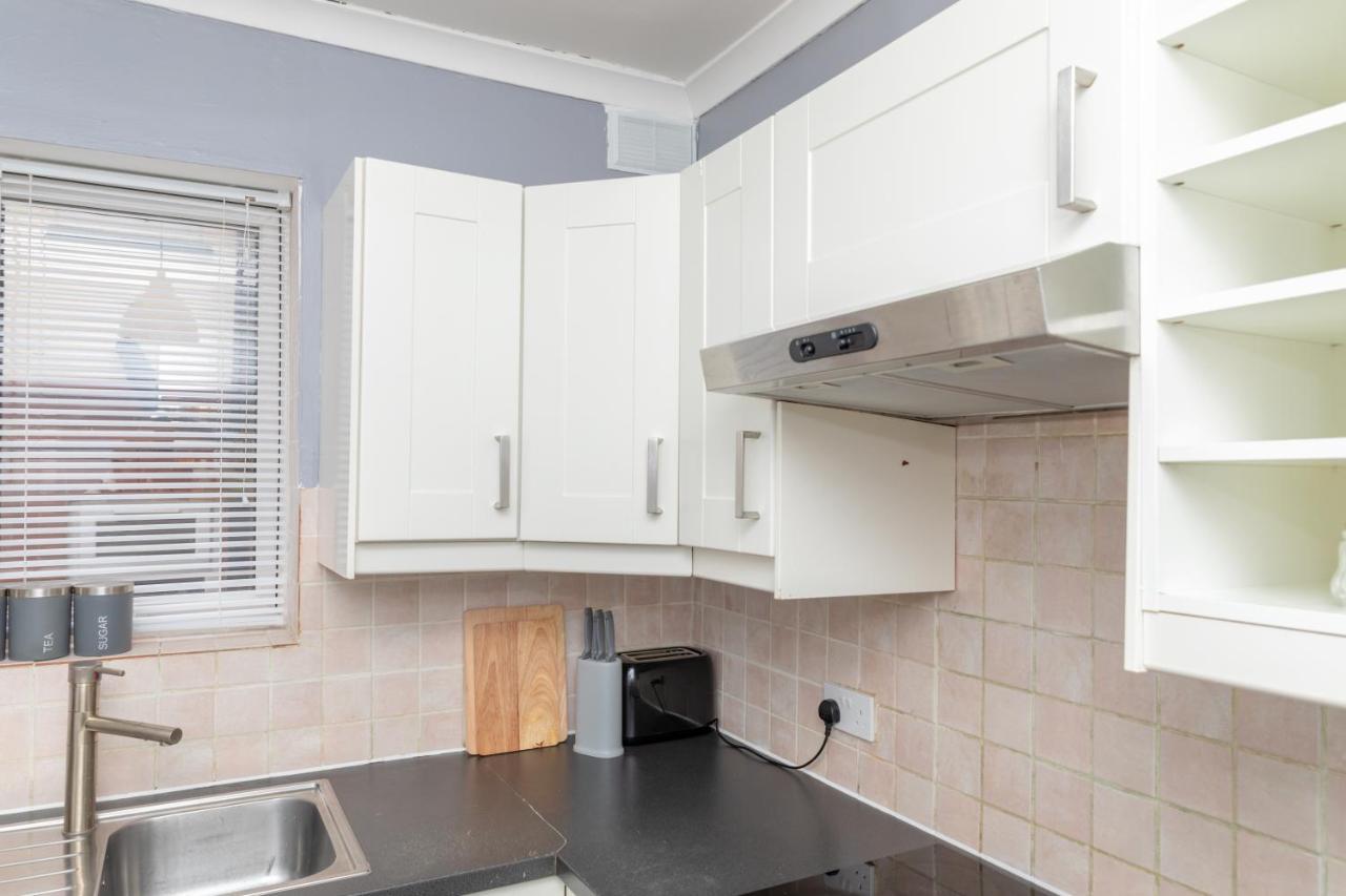 Leeds City Centre Spacious House Free Parking And Wi-Fi Exterior photo