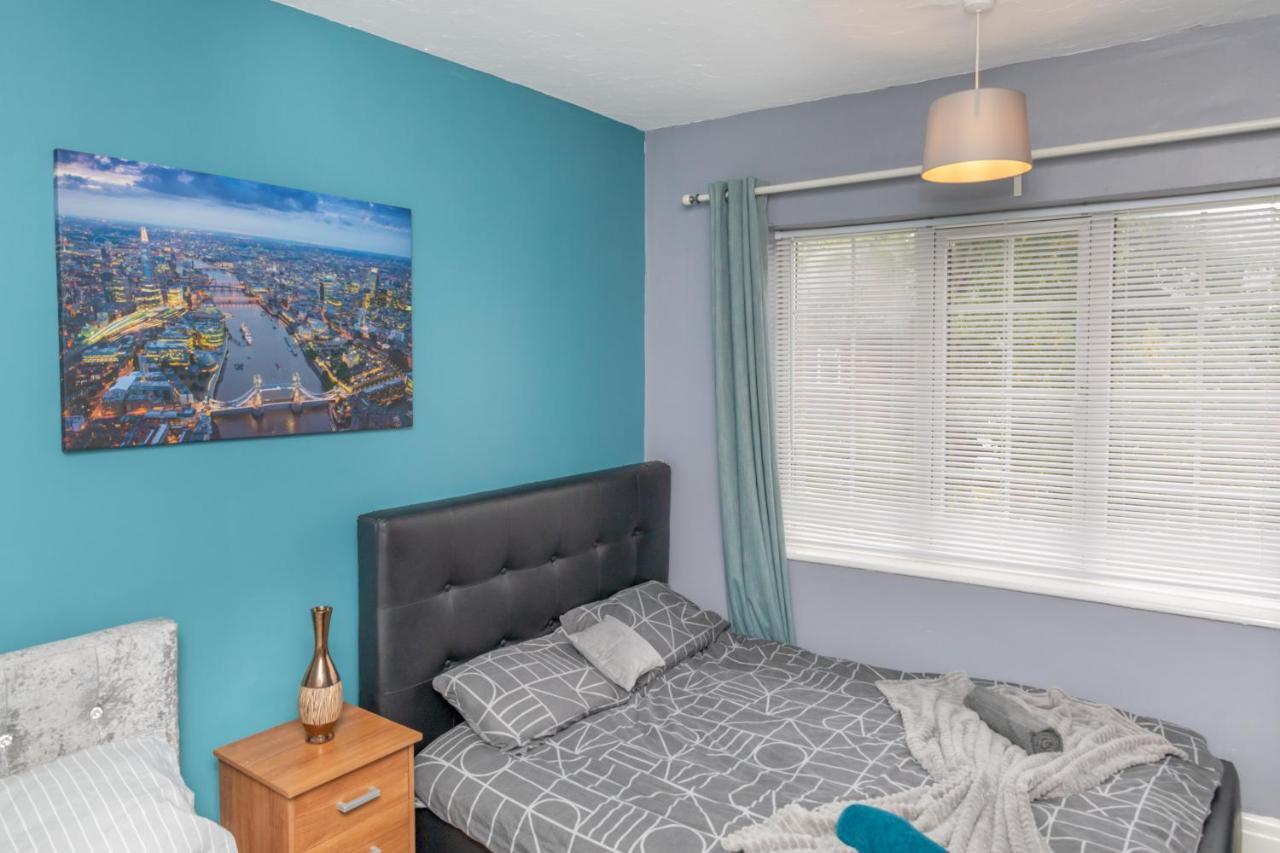 Leeds City Centre Spacious House Free Parking And Wi-Fi Exterior photo