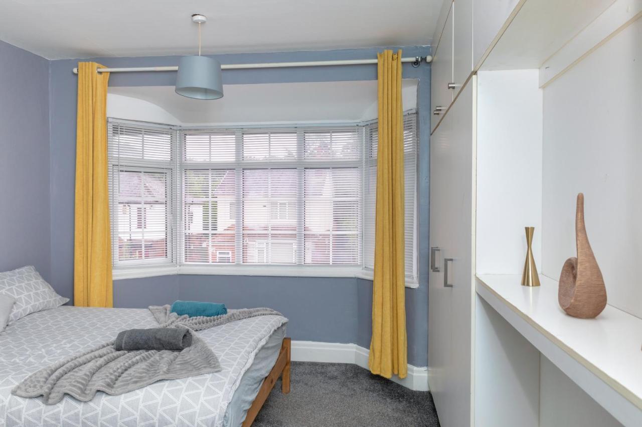 Leeds City Centre Spacious House Free Parking And Wi-Fi Exterior photo